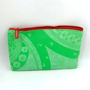 Emirates Travel Bag Zipping Closure With Sleepmask and Earplugs